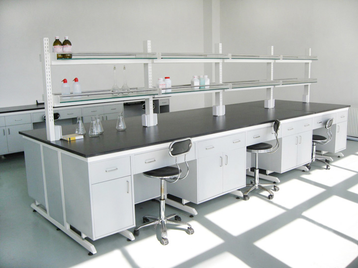 實(shí)驗(yàn)臺(tái)